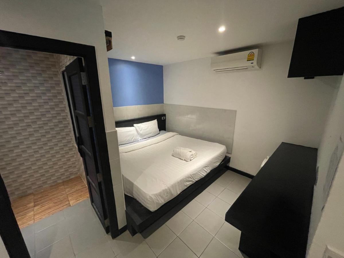 Islanda Hotel Patong Exterior photo