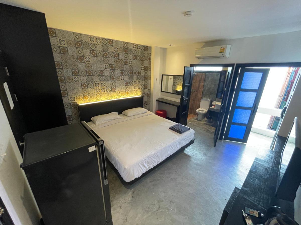 Islanda Hotel Patong Exterior photo